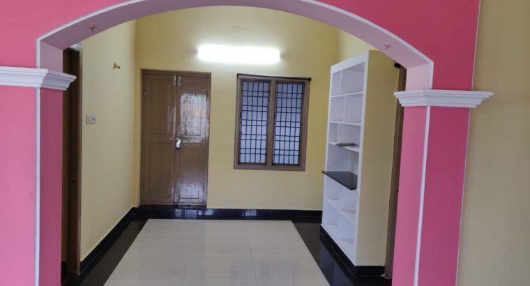 2 BHK House For Rent at Satya Prasanna Nagar, Cinema Road, Kakinada.